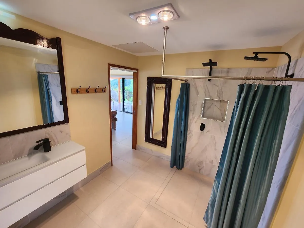 Maleny Tropical Retreat Bed & Breakfast 4*,  Australia