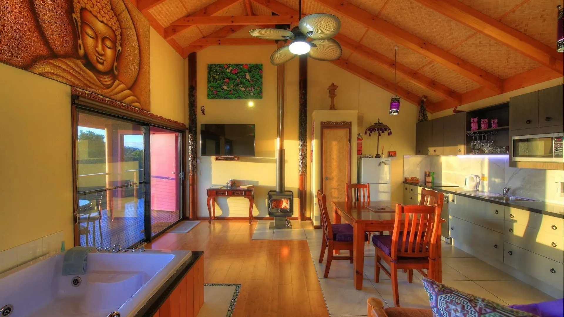 Maleny Tropical Retreat Bed & Breakfast