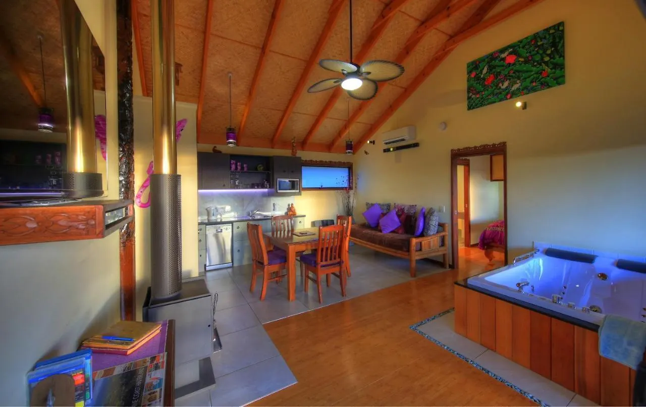 Maleny Tropical Retreat Bed & Breakfast